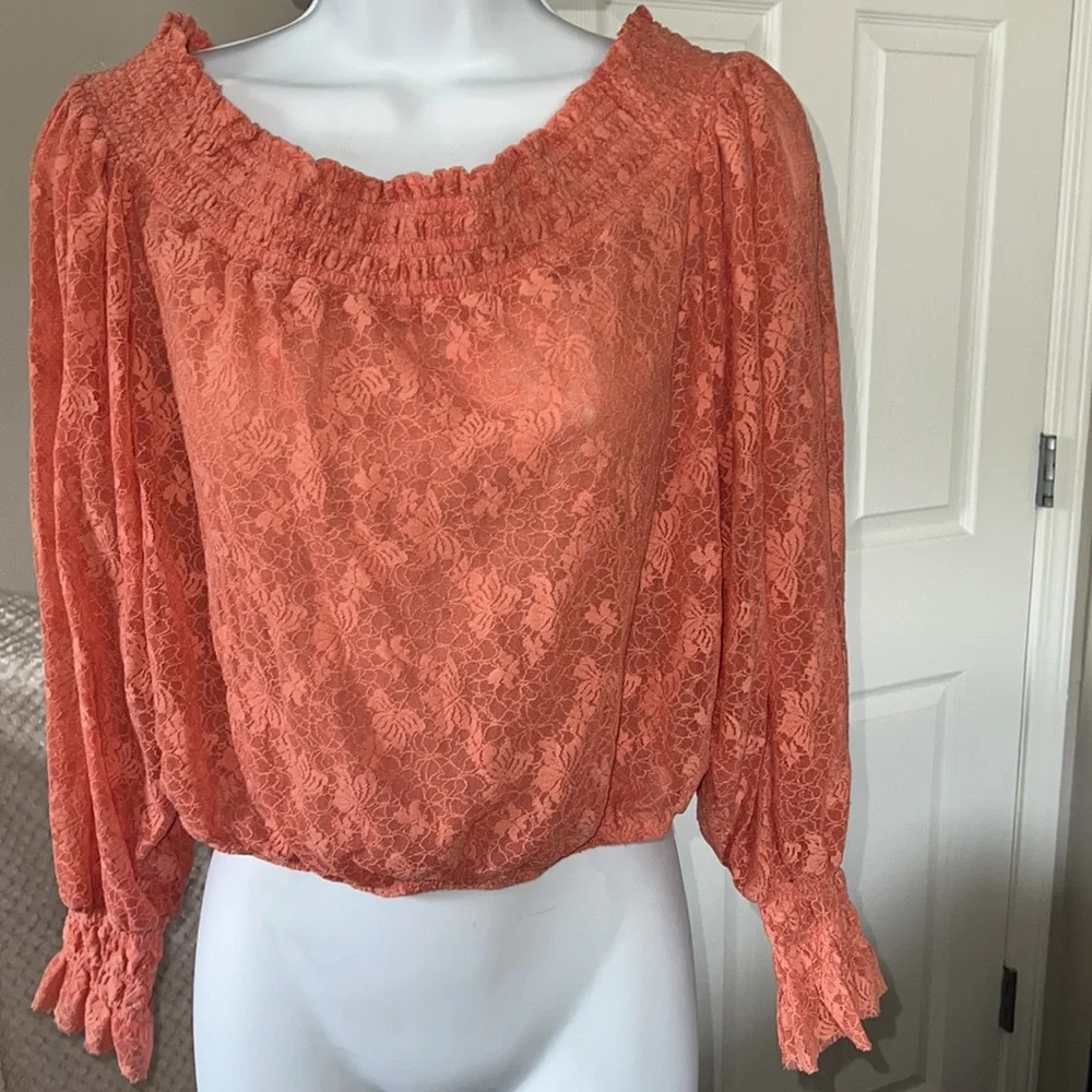 Women's Free People, NWT savannah red, long sleeve lace blouse , size XS